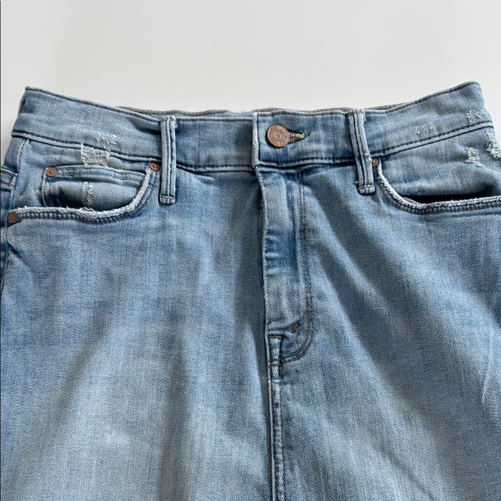 Mother denim skirt. Lightweight with stretch- perfect for spring/summer!